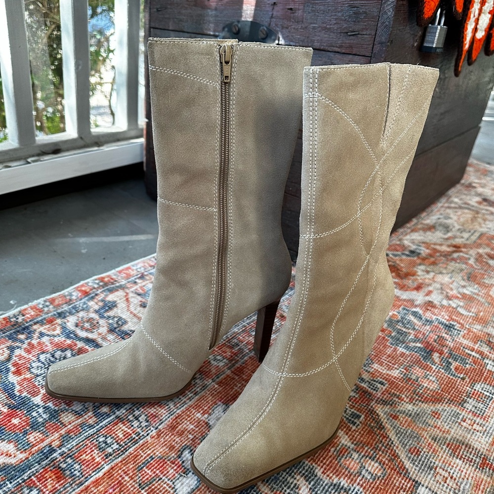 Amanda Smith Tan Suede 8M Boots